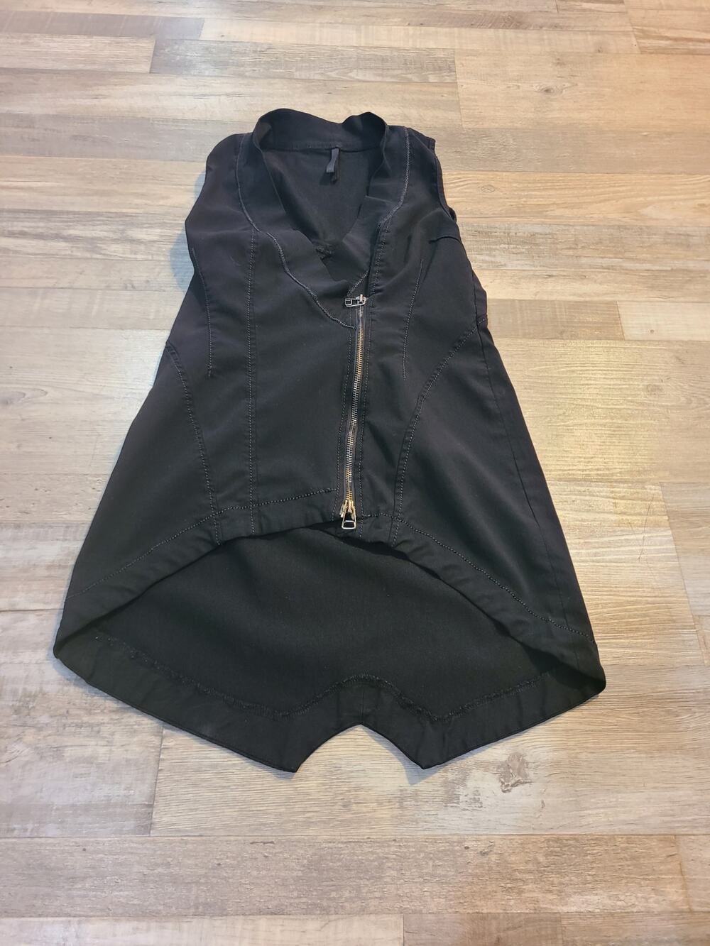 Unknown brand small womens zip up black high low vest